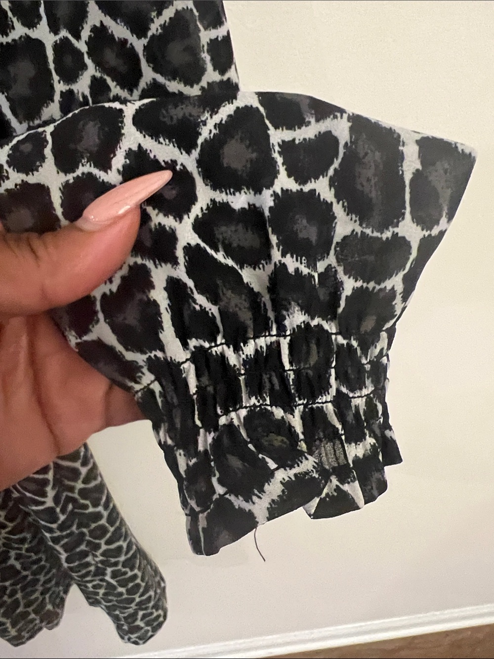 MICHAEL Michael Kors Black and White Leopard Print Long Sleeve Dress - Picture 5 of 8